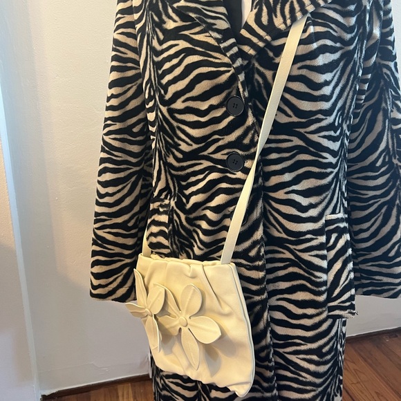 Beautiful Vintage NEVER USED Sonia Rykiel Cream Leather Purse w/Floral Appliqué - Picture 6 of 9